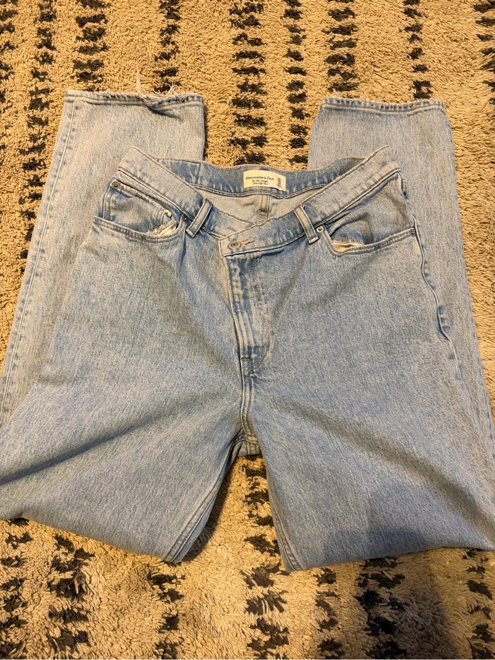 abercrombie & fitch the 90s straight ultra high rise